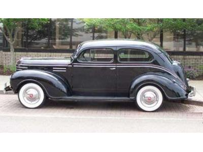 Plymouth Model P-8 De Luxe 6