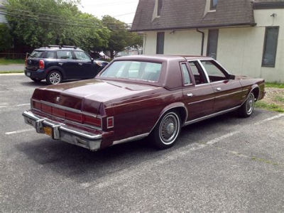 Chrysler Fifth Avenue 1981