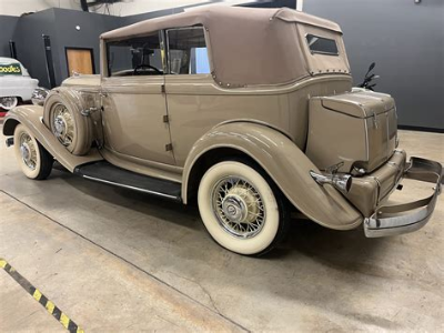 Chrysler Six 1933