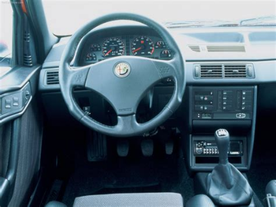 Alfa Romeo 145 1995