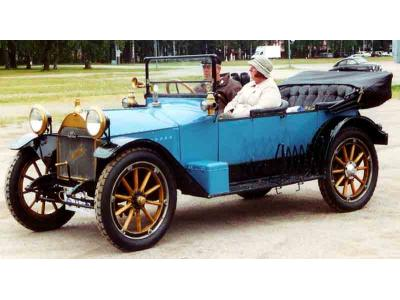 Hupmobile Model 32 Touring