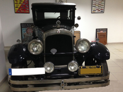 Jordan Line Eight Sedan