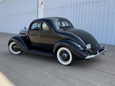 Ford (USA) V8-60 1937